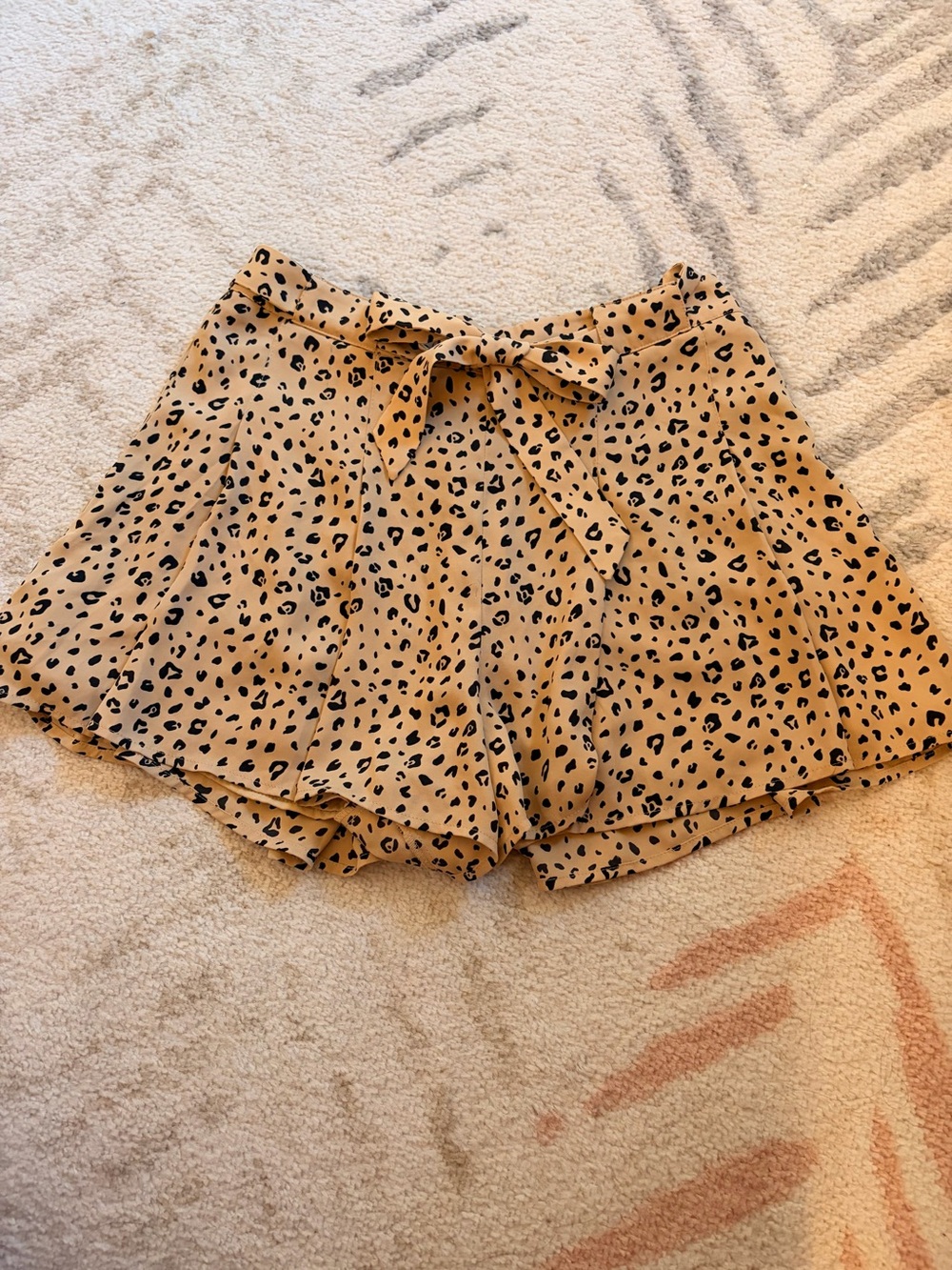Aritzia Sunday Best leopard cheetah print ruffle tie flowy mini shorts 8